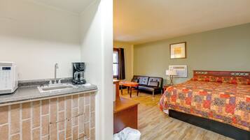 Apartment (0 Bedroom) | Interior