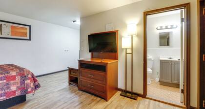 Slopes-ready Studio Near Pine Knob: Pets Welcome!