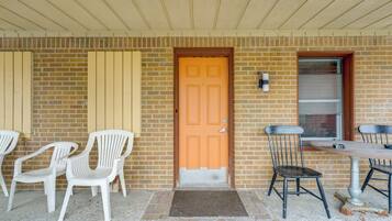 Apartment (0 Bedroom) | Interior