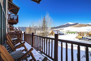 Apartment (4 Bedrooms) | Interior - Walk to Lift! Luxe, Updated Cbmr Home w/ Mtn Views (Crested Butte)