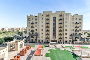 Room - Stayshort - 1 Bed in Dubai Land That Sleeps 4 With Balcony (Dubai)