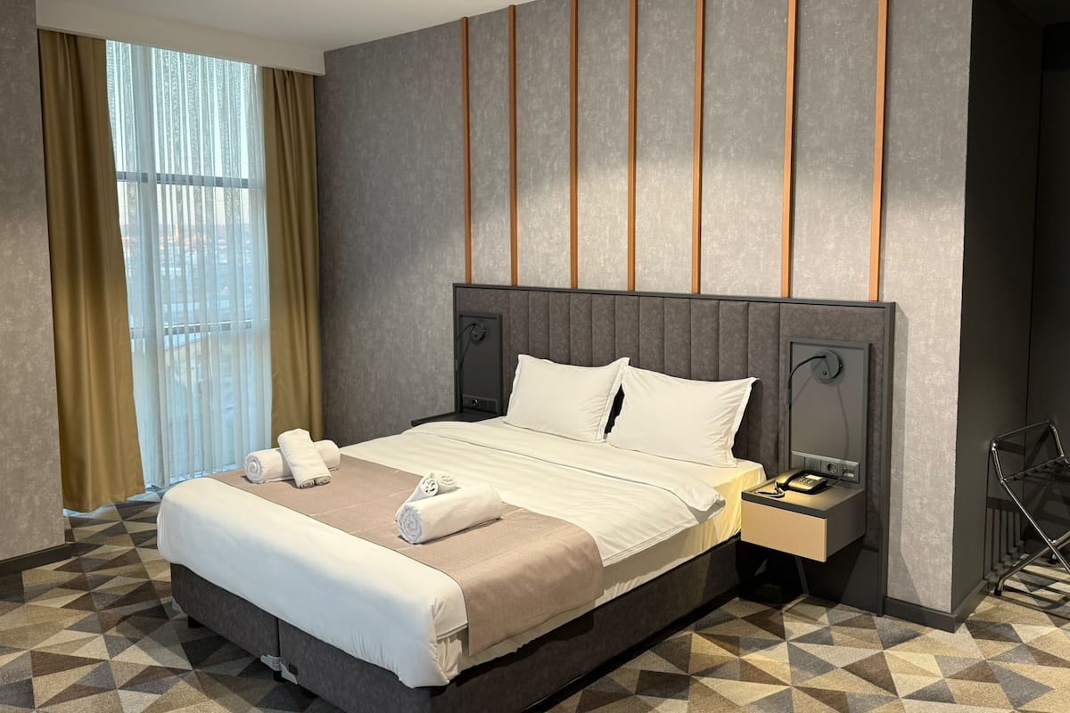 Premium bedding, Select Comfort beds, minibar, in-room safe
