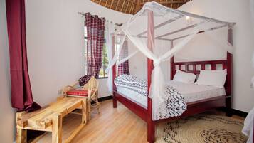 Deluxe Double Room | Iron/ironing board, free WiFi