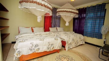 Iron/ironing board, free WiFi