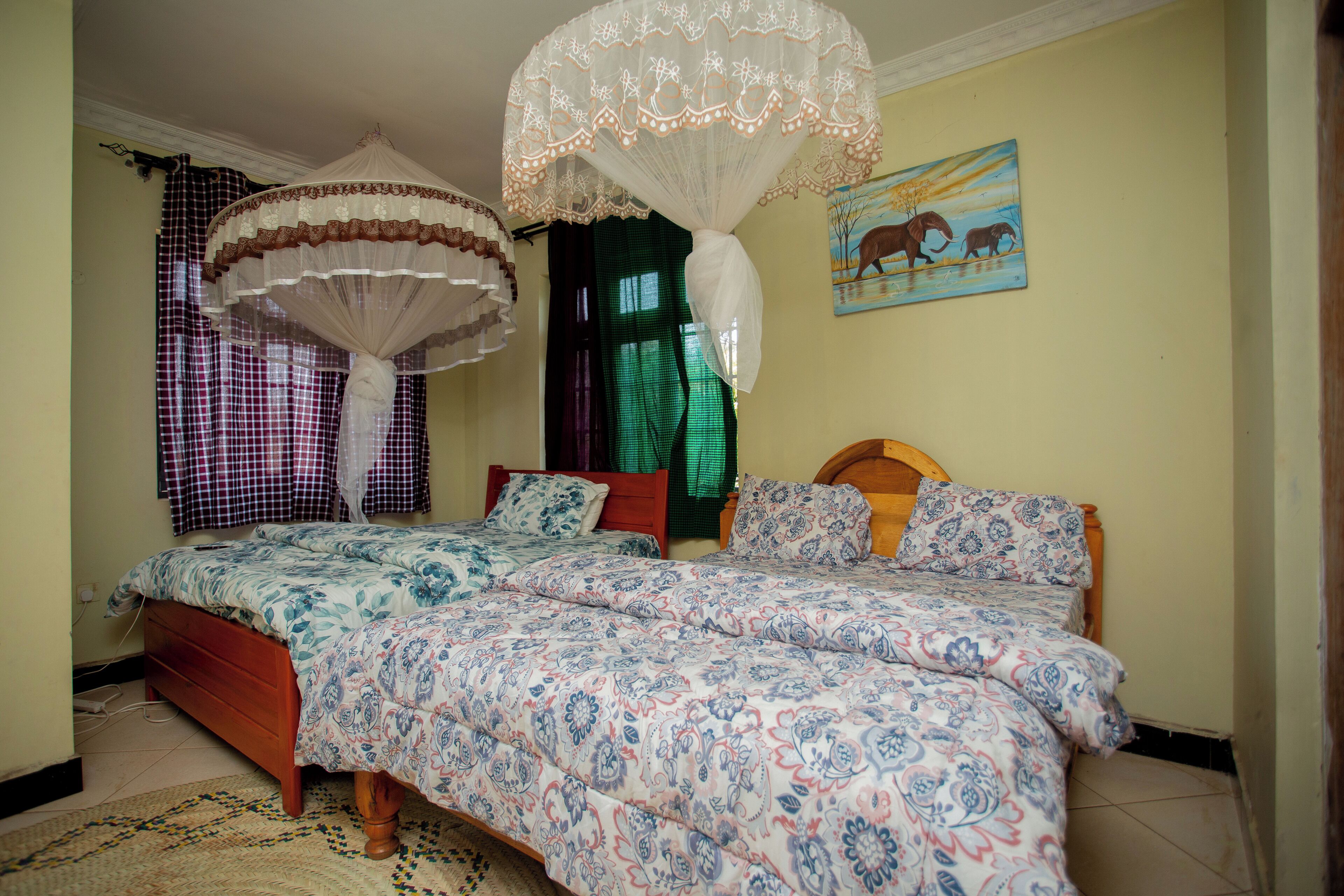 Iron/ironing board, free WiFi