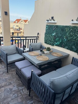 Outdoor dining - Casa Crowners - Comfort maisonette in Playa Fañabé (Costa Adeje)
