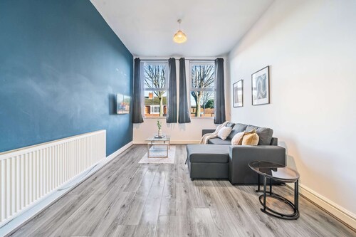 Modern Liverpool Apartment | Sleeps 7 | Ground Flr