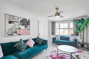 TV - Cornish Haven -Spacious 4 Bed House by Launceston (Cornwall)