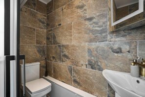 Shower - Cornish Haven -Spacious 4 Bed House by Launceston (Cornwall)