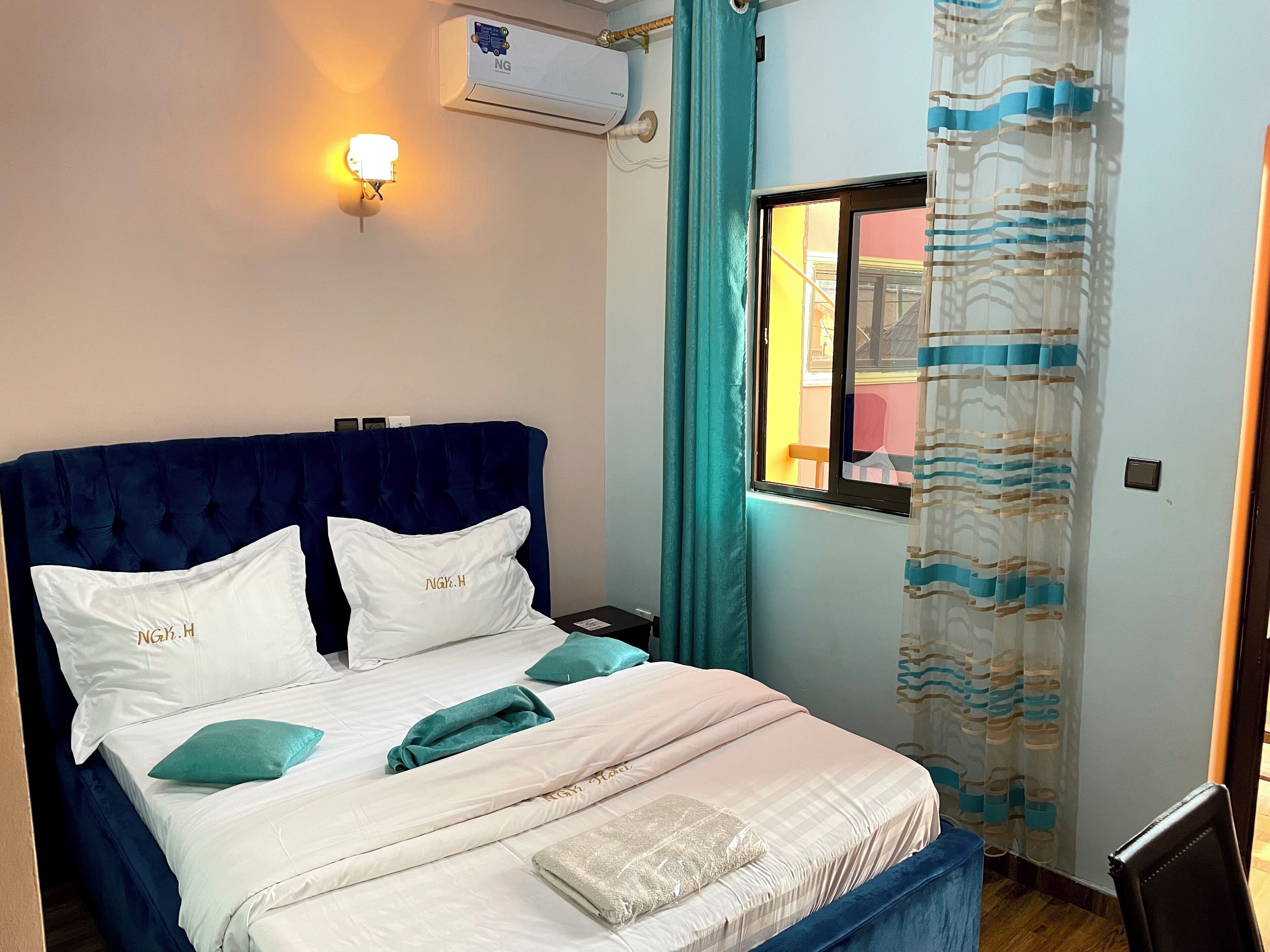 ملاءات من القطن المصري وأغطية فراش متميزة وأسرّة سليكت كومفورت