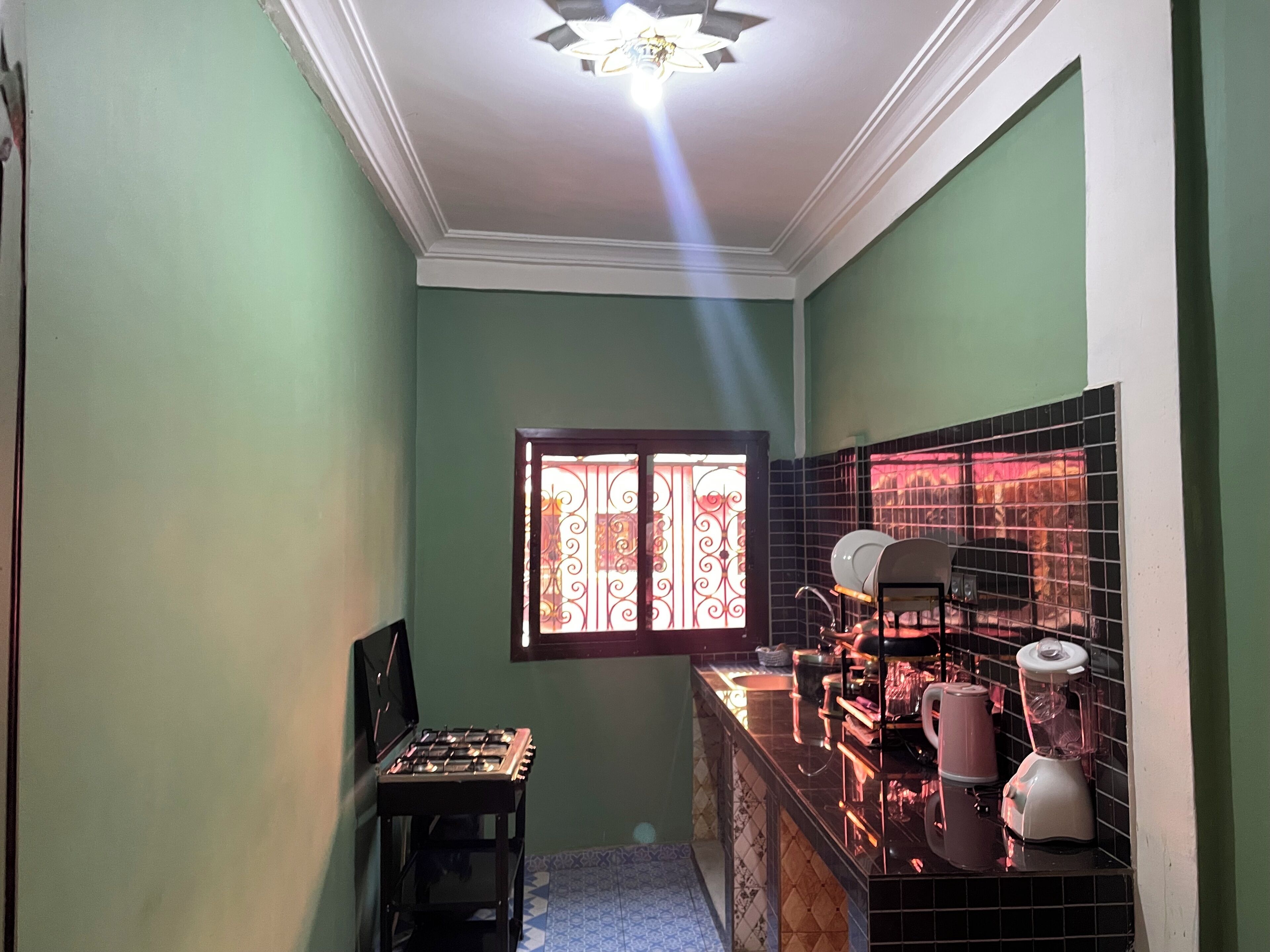 Studio, Balcony | Private kitchen