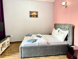 Superior Double Room, 1 Bedroom, Balcony, Courtyard View | Egyptian cotton sheets, premium bedding, Select Comfort beds - NGK HOTEL APARTMENT (Bafoussam)