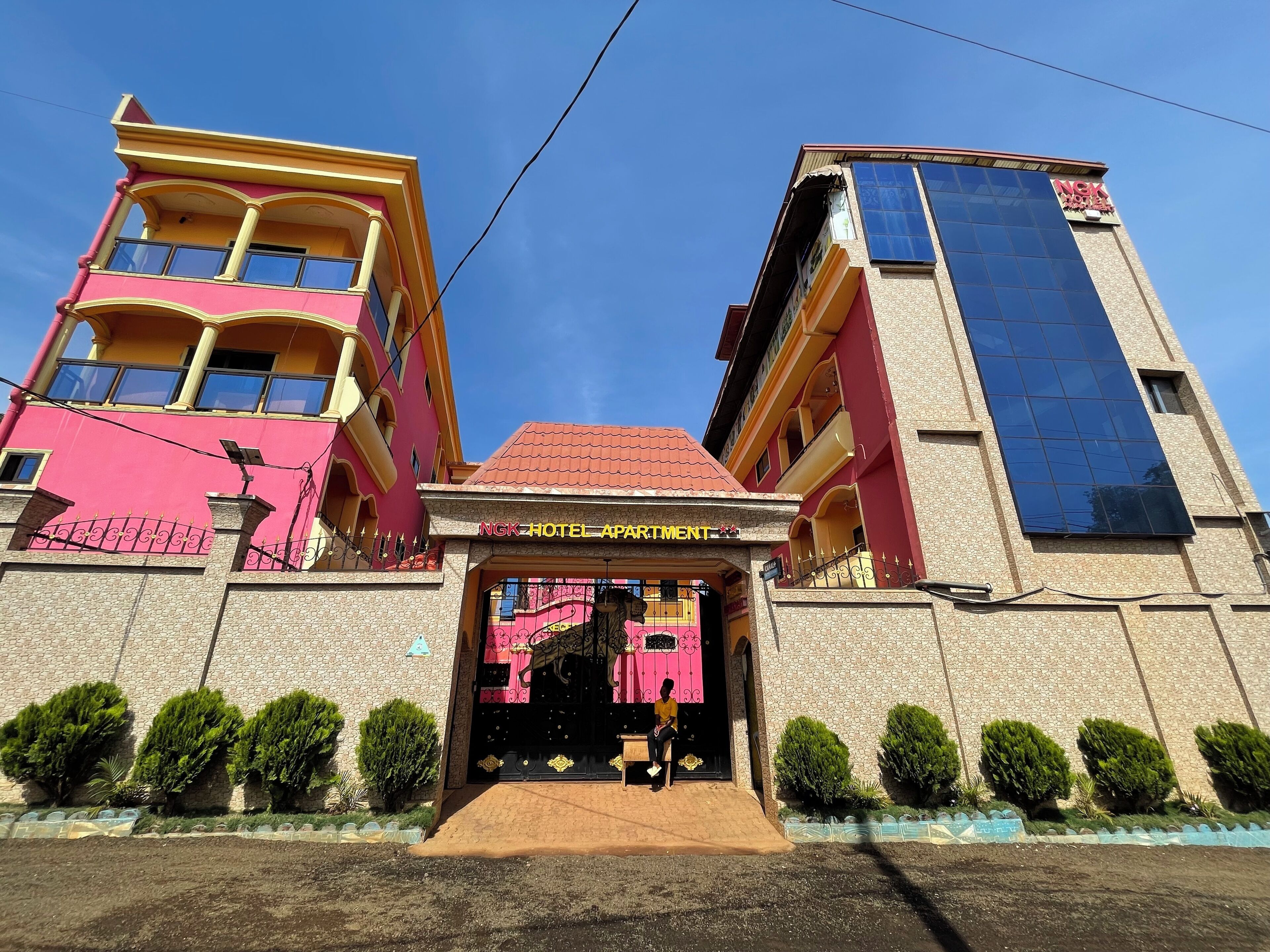 Fachada de la propiedad