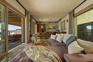 Smart TV - Villa Noema - Seaside Living Redefined (Agiassos)