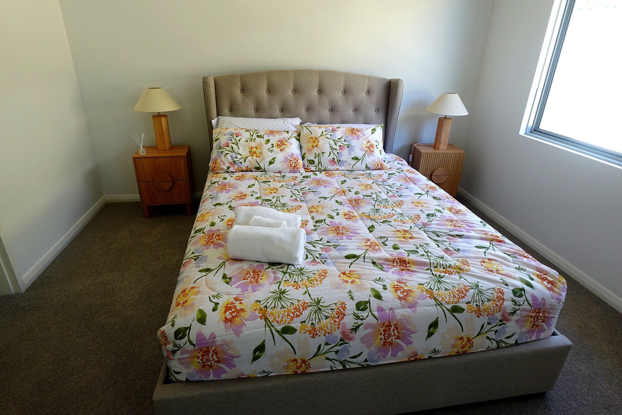 3 chambres, fer et planche à repasser, Wi-Fi, draps fournis