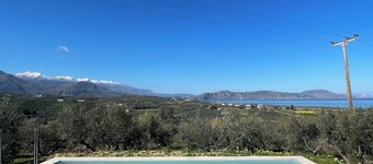 Villa ELEONAS Episkopi direct view of the sea, mountains, gulf