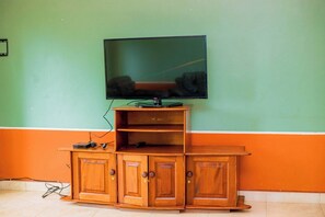 Family Room, Balcony, Lake View | Living area - Kivu Go-Lax Resort (Gisenyi)