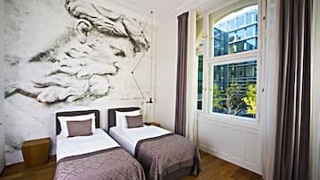 ツインルーム バルコニー レイクビュー | デスク、アイロン / アイロン台、WiFi (無料)