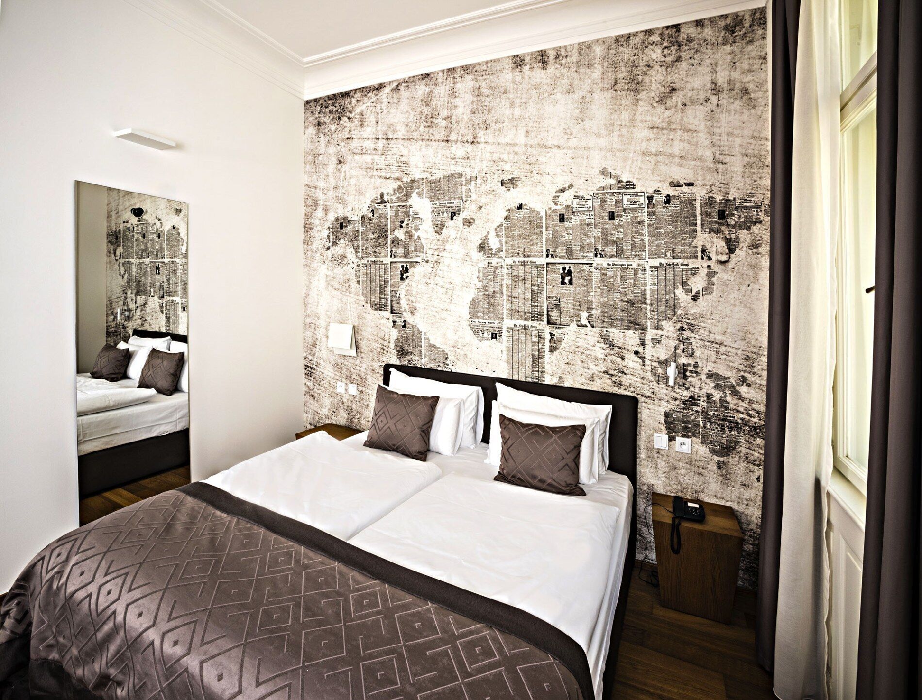 Una scrivania, ferro/asse da stiro, Wi-Fi gratuito