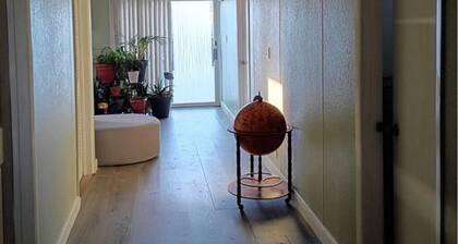 Welcoming 2-bedroom apartment in vibrant Westwood perfect for your stay