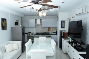 スマートテレビ、PC モニター、プリンター