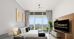 Silitysrauta/-lauta, Wi-Fi, vuodevaatteet