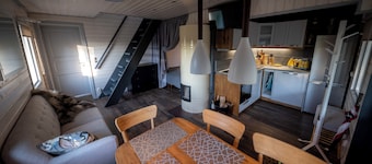Far from mass tourism, cosy nature cottage in Hiiumaa