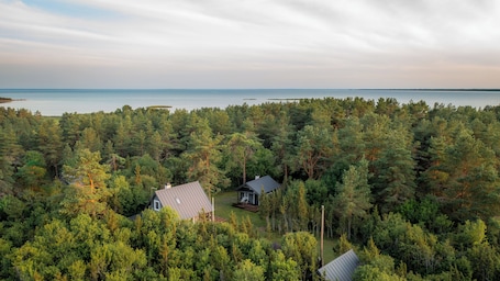 Exterior. Far from mass tourism, cosy nature cottage in Hiiumaa