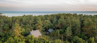 Far from mass tourism, cosy nature cottage in Hiiumaa