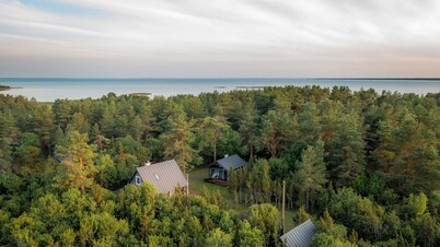Far from mass tourism, cosy nature cottage in Hiiumaa