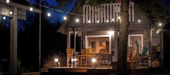 Far from mass tourism, cosy nature cottage in Hiiumaa