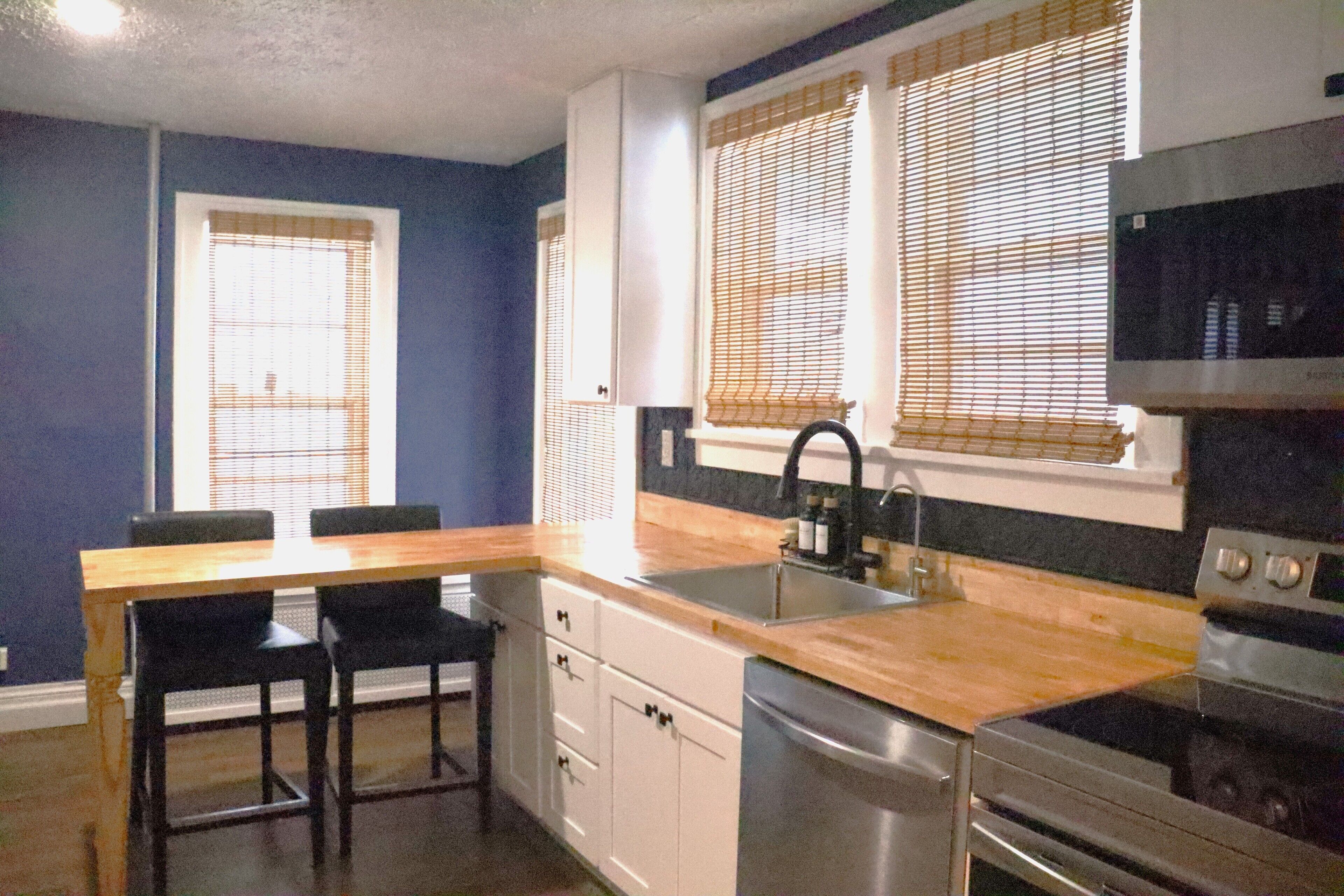 Micro-ondes, four, plaque de cuisson, lave-vaisselle