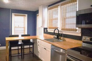 Mikroaaltouuni, uuni, liesi, astianpesukone