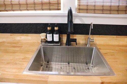 Spacious private home in Geneva - near college, wineries, and lake!