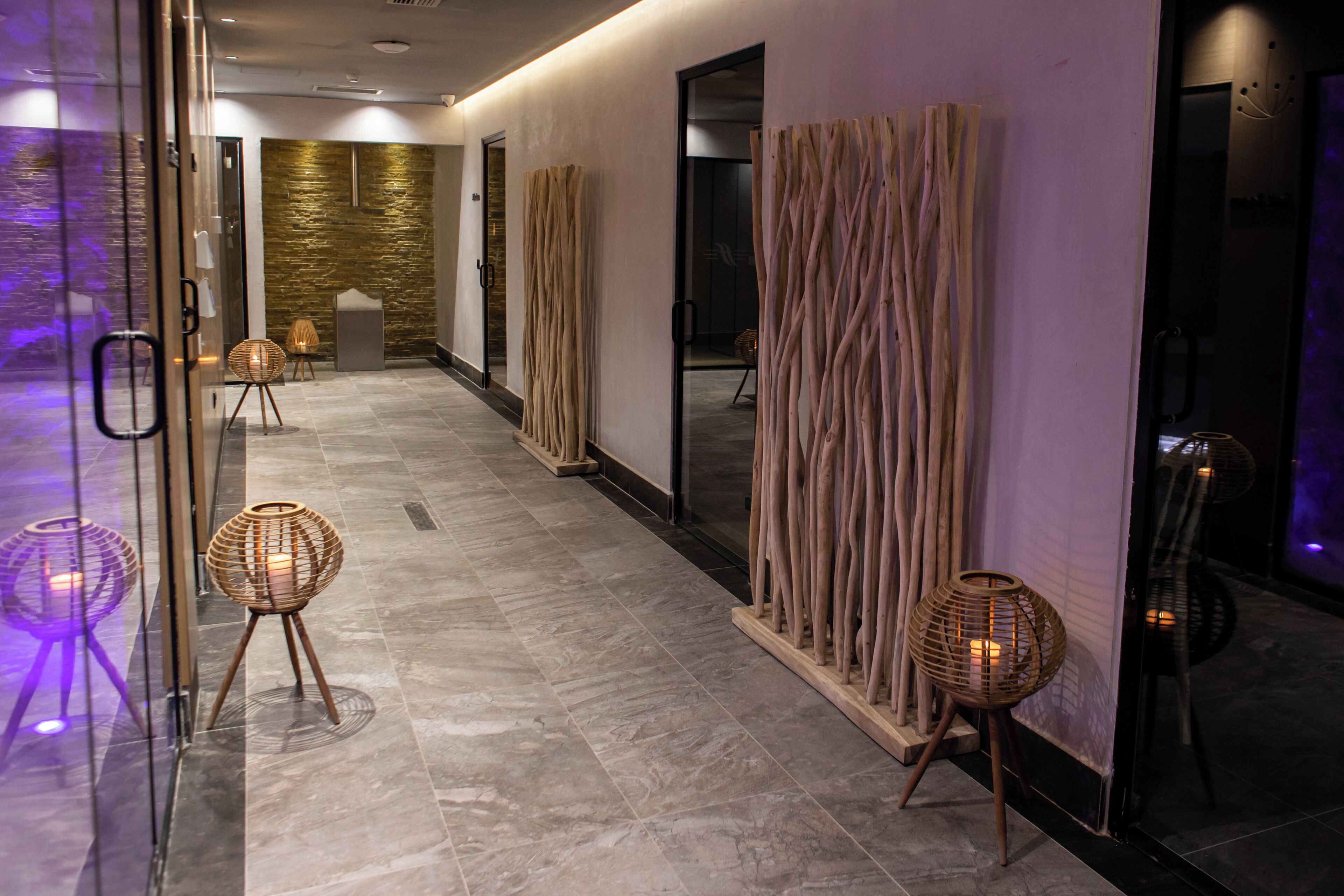 Sauna, steam room, Turkish bath, body treatments, mud baths