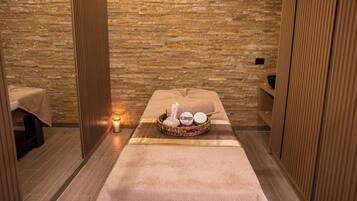 Sauna, steam room, Turkish bath, body treatments, mud baths