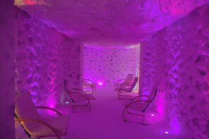 사우나, 스팀룸, 터키식 목욕탕/함맘, 전신 트리트먼트, 진흙목욕, 수치료