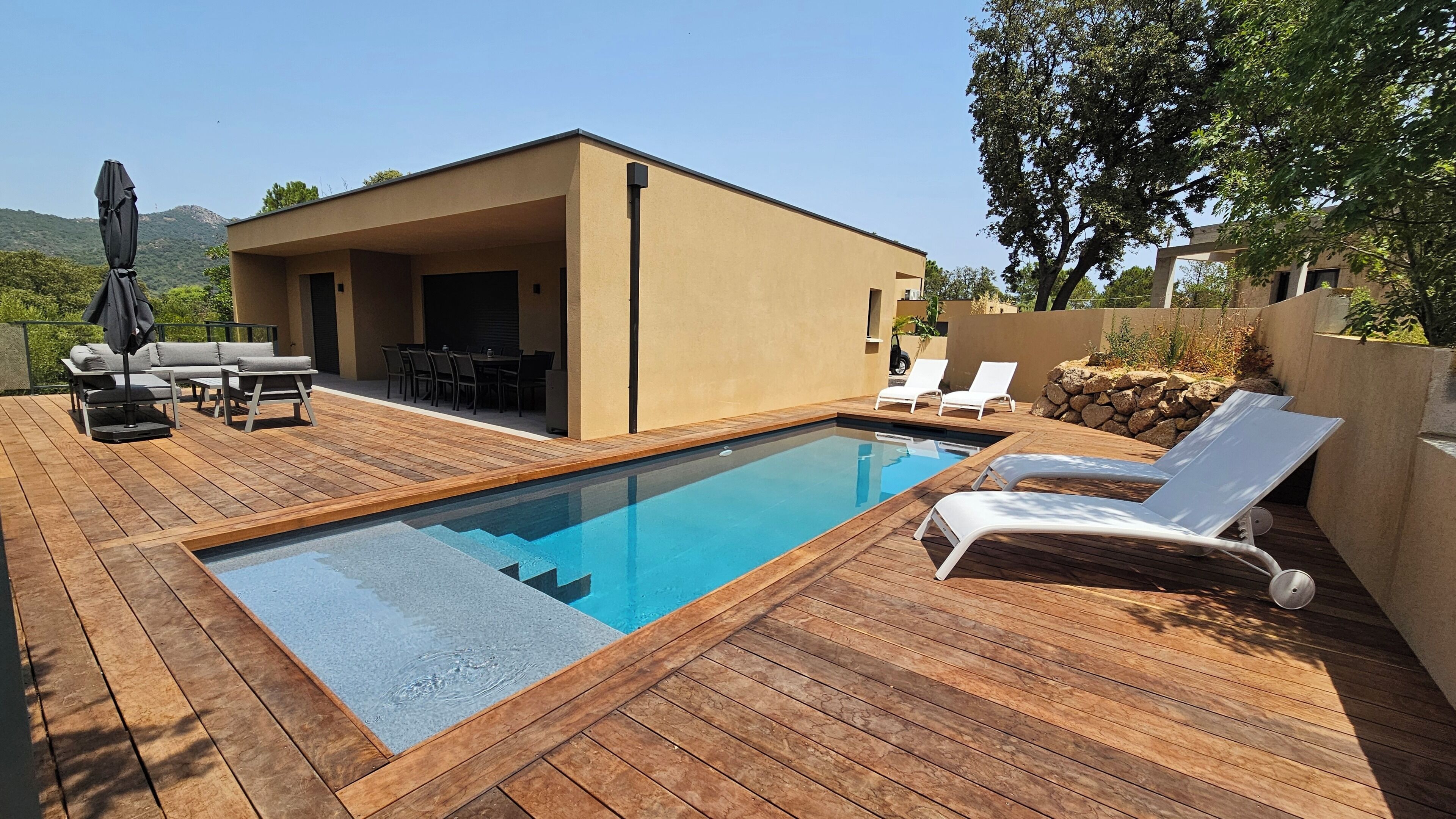 Piscine extérieure, piscine chauffée