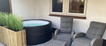 Vakantiewoning vlakbij het strand met Jacuzzi!