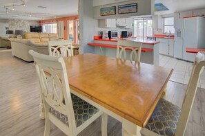 Interior - 3 Bed, 2 Bath Home, w/Heated Pool in East Naples; Near Pickleball, Sugden Park (Naples)