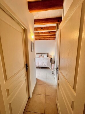 Iron/ironing board, WiFi, bed sheets - Chambre d'Hôtes Côté Cour (Cazals)