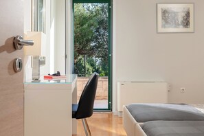3 sovrum, strykjärn/strykbräda, internet och sängkläder