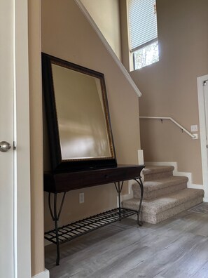 Interior - Twin-3-bedroom, 3 - Bath townhome with AC in Downtown Round Rock, TX. (Round Rock)