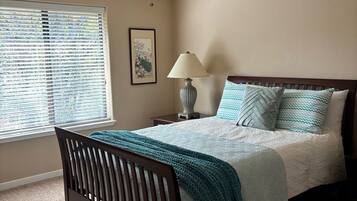 熨斗/熨衣板、WiFi、床单