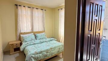 In-room safe, desk, laptop workspace, iron/ironing board