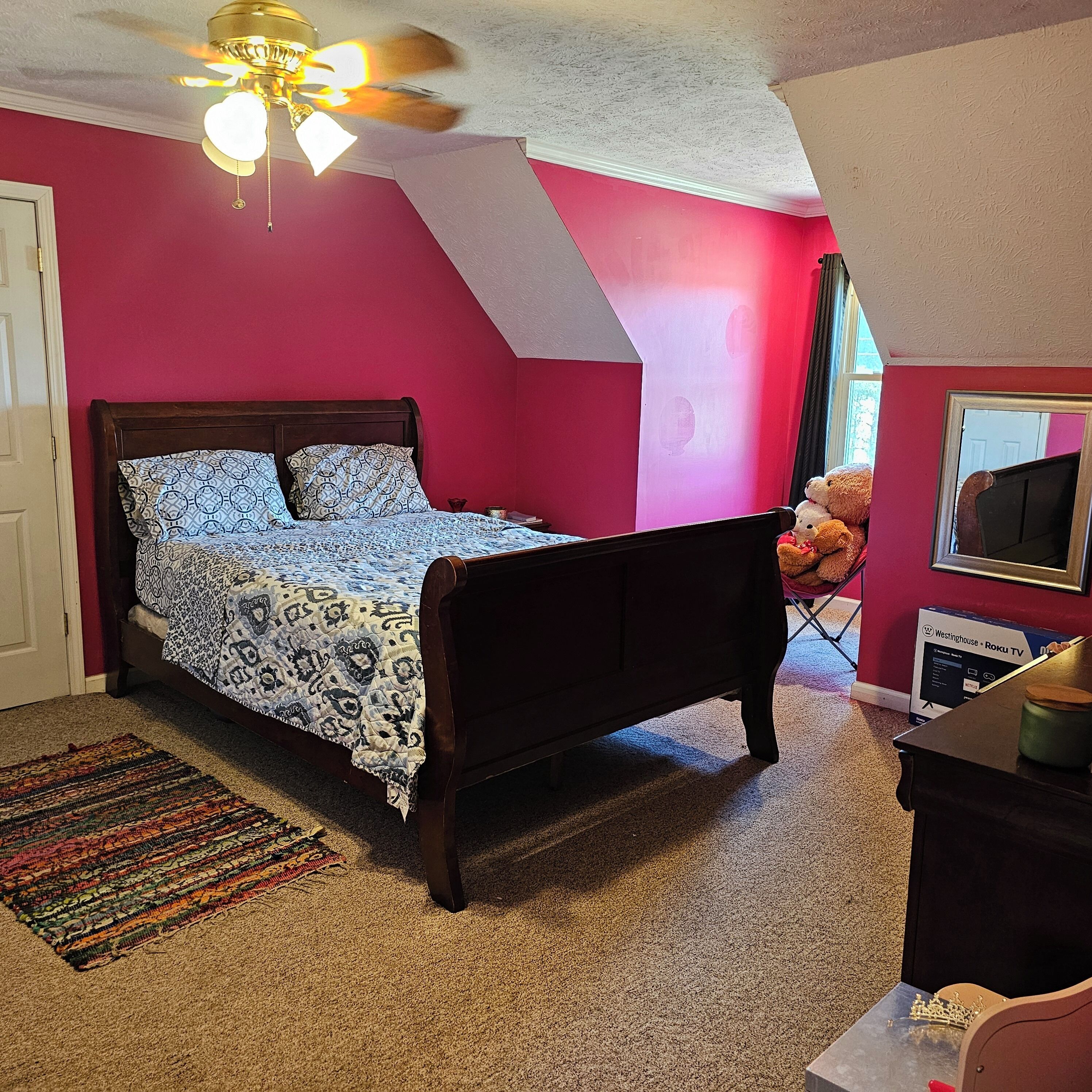 4 多间卧室、熨斗/熨衣板、WiFi、床单