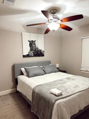 Iron/ironing board, WiFi - 3-bedroom house in peaceful McKinney with cool AC for relaxing stays (McKinney)