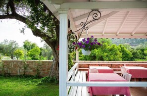 Terrace/patio - Vila Florika Hotel (Borsh)