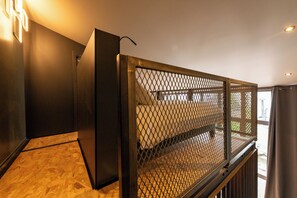 1 slaapkamer, een strijkplank/strijkijzer, wifi, beddengoed