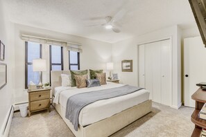 2 bedrooms, iron/ironing board, free WiFi, bed sheets - Edel O best location across from resort (Park City)